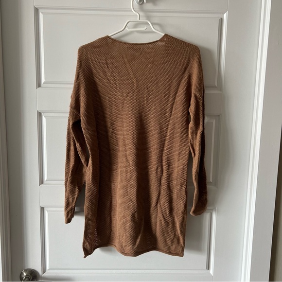 Aritzia Babaton Linen Blend Erin sweater, caramel - Picture 2 of 5